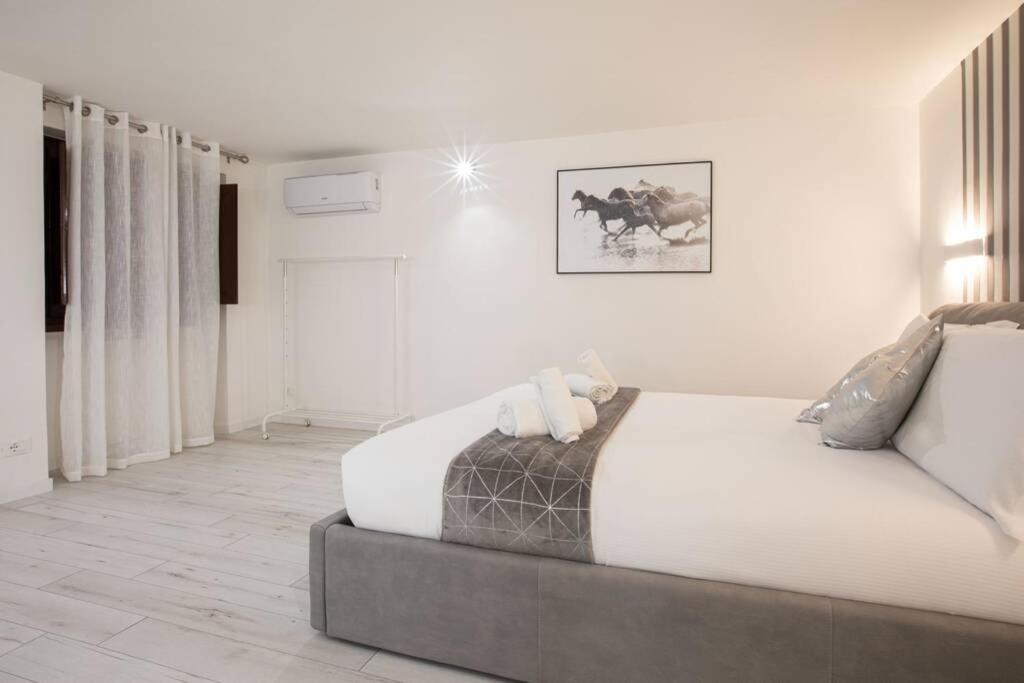 Unforgettable Split Level Jacuzzi Suite Navona - Top Collection Roma Exterior foto